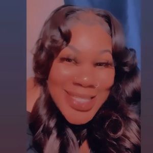 Meet your Posher, Latisha